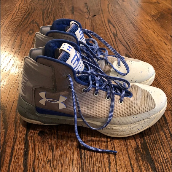 UNDER ARMOUR CURRY 3ZERO BASKETBALL SHOE - Picture 2 of 4